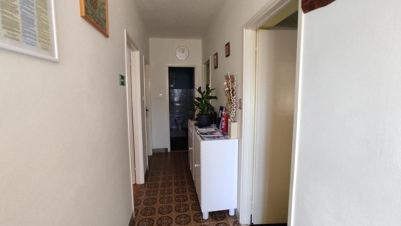 Apartman Iva Apartment คาชเตลา ภายนอก รูปภาพ